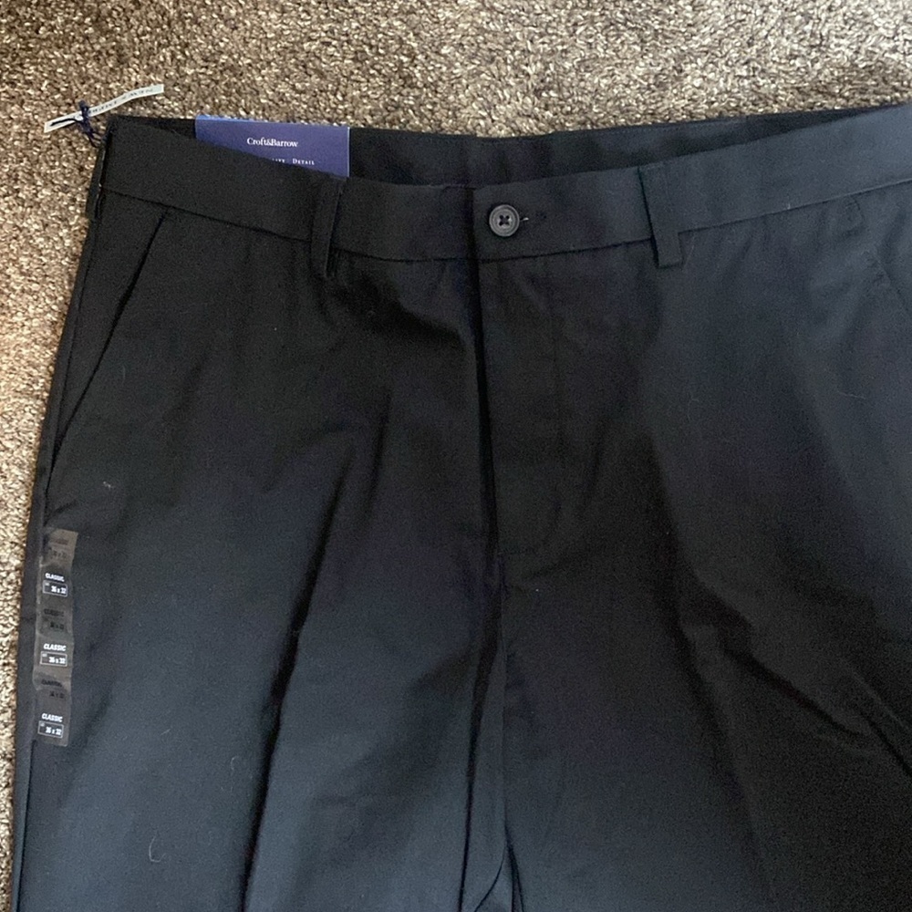 Croft & Barrow Easy Care khaki Classic Fit Flat Front Mens Black Pants 36x32 NWT - Picture 2 of 5